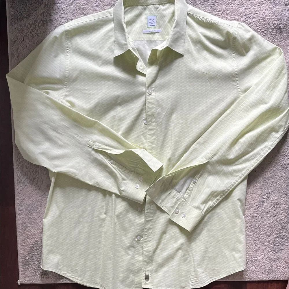 Calvin Klein Men's Soft Green Button-Down Shirt